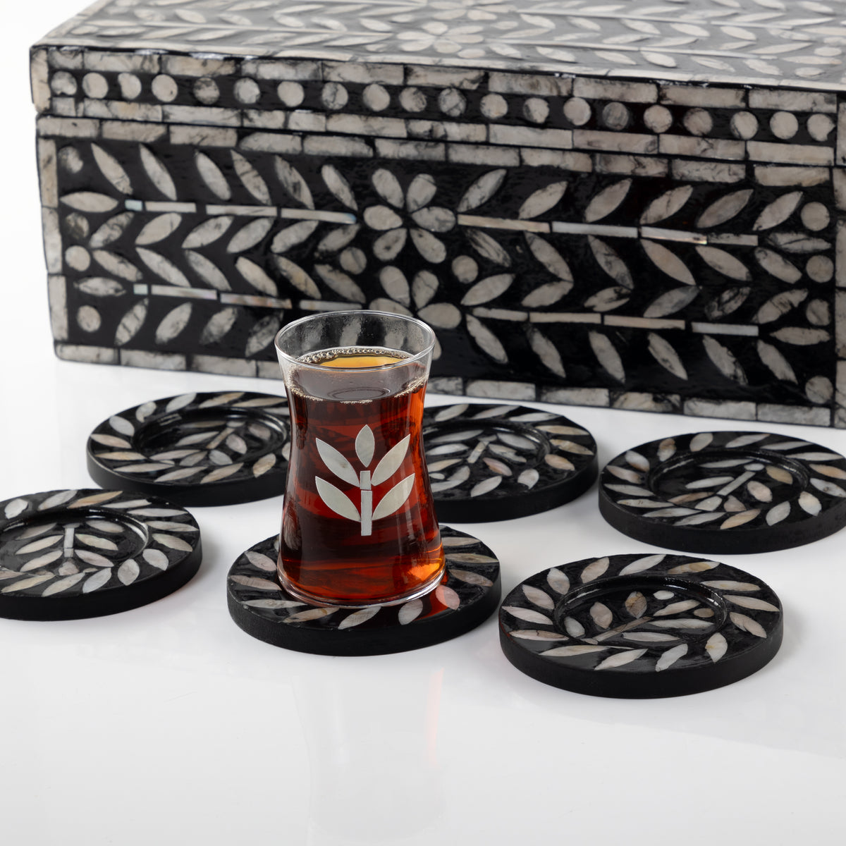 a wonderfull Set of mother pearl 12 coaster with 6 cups for coffee and 6 cups for tea with box - black
