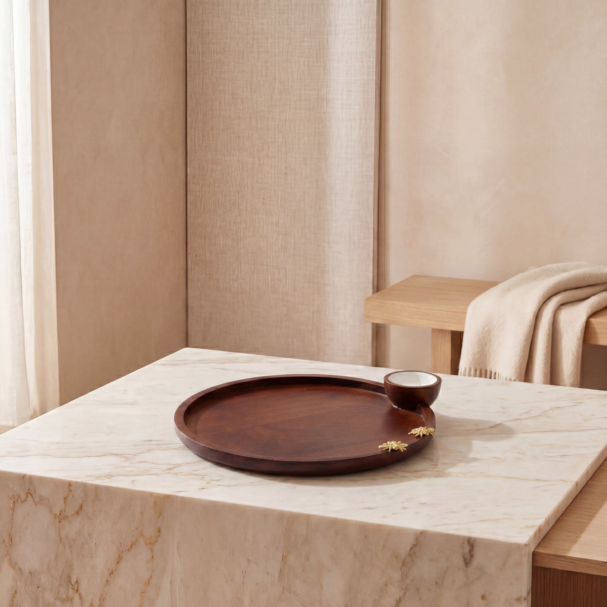 round wooden tray