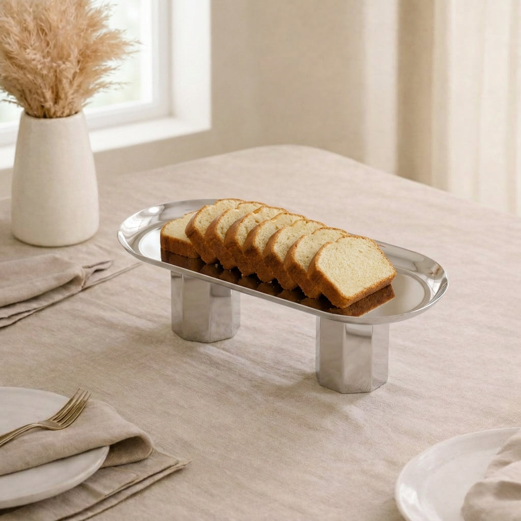 Oval metal stand- silver small