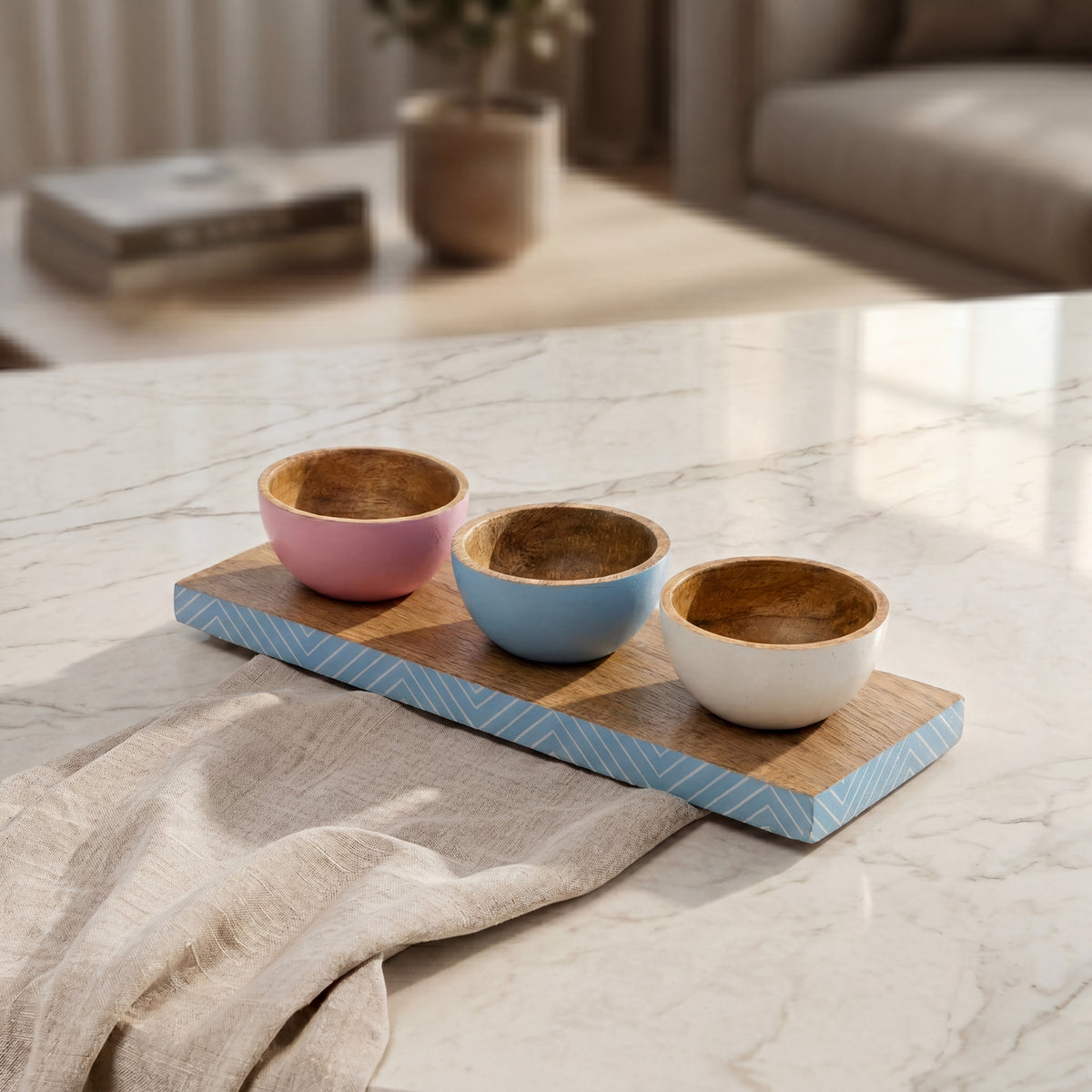 wooden 4 Pieces set (3 Round Bowls - Tray)