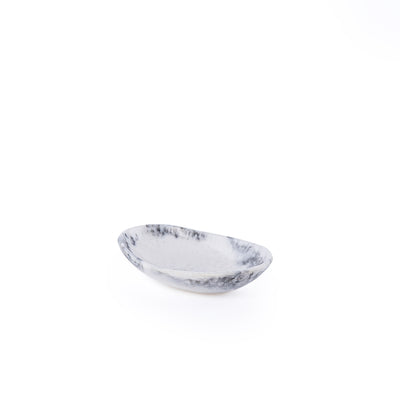 Small Resin Oval Plate - White & Black
