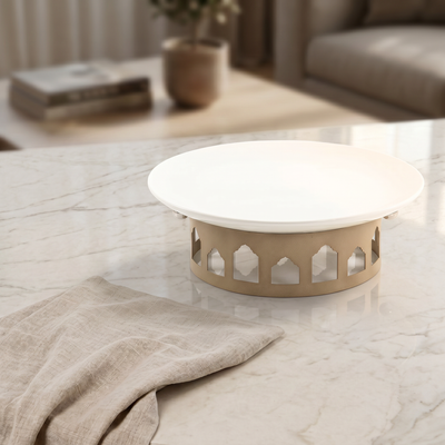 Ceramic plate with metal base