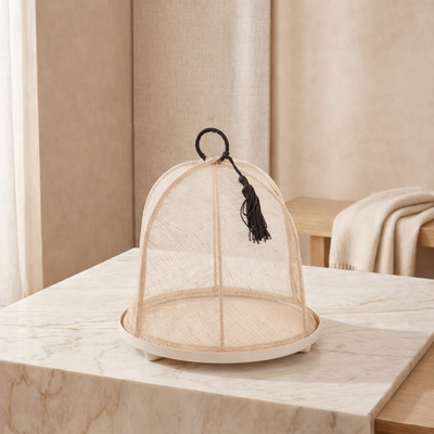 Linen cover with metal base