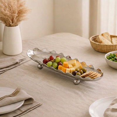 Oval Metal stand With wavy edges - silver large