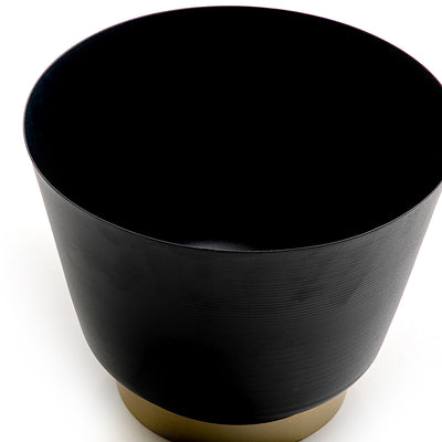 Metal planter
